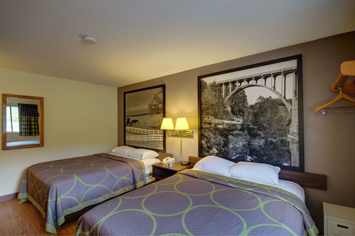1 Queen Bed (17 of 20)