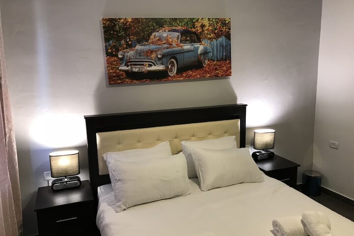 Room 7 of 68