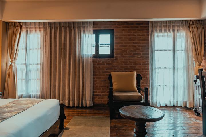 Room 44 of 98