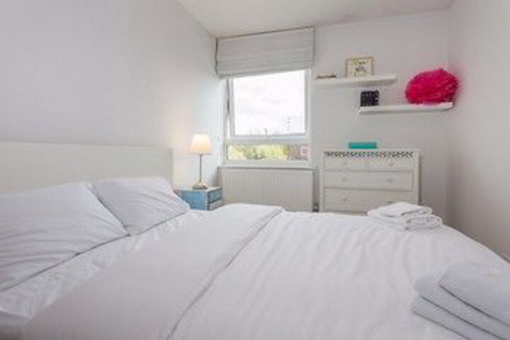 Room 12 of 28