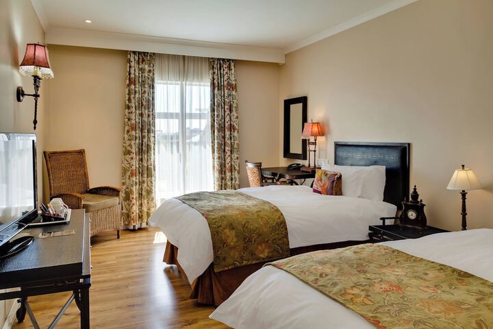 Room 10 of 50