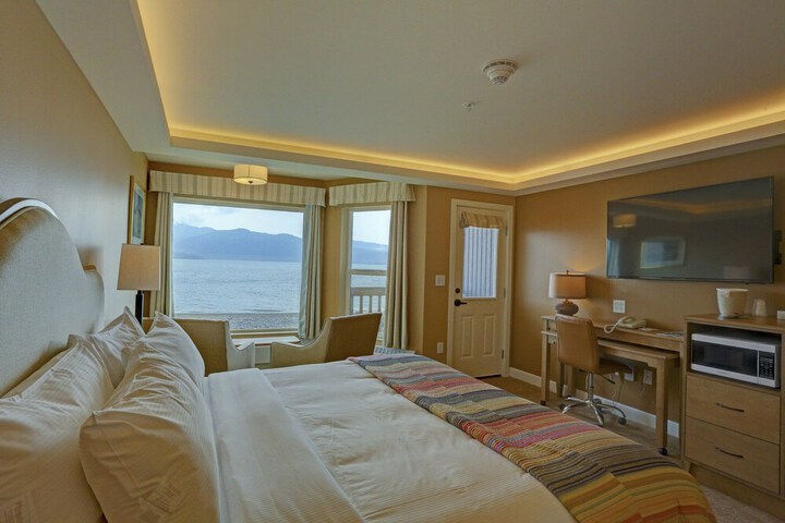 Room 16 of 184