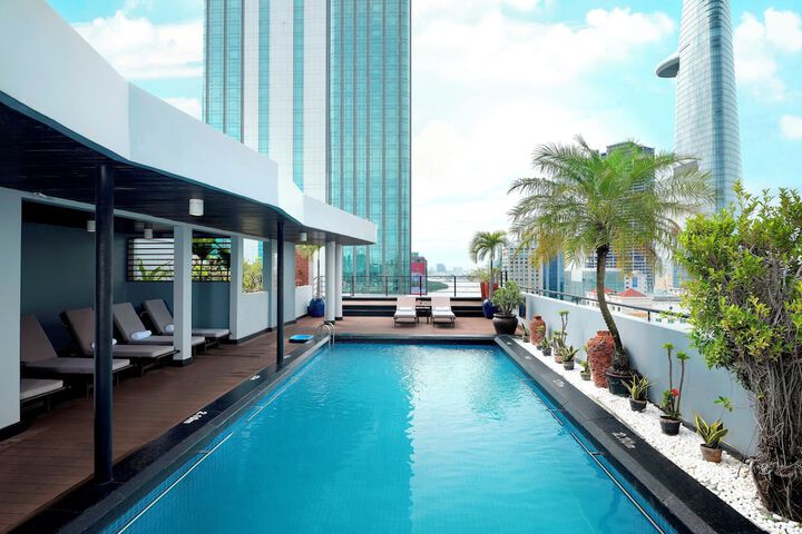 Hotel Pool