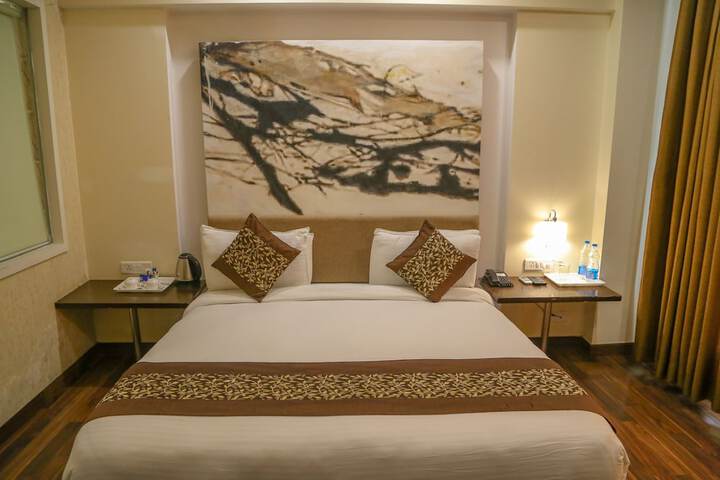 Room 7 of 17