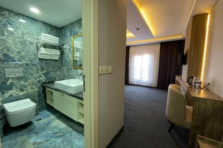 Room 35 of 51