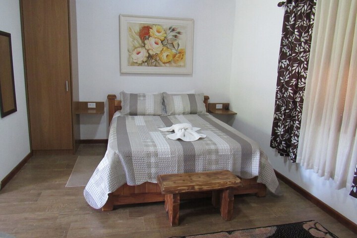 Room 5 of 32