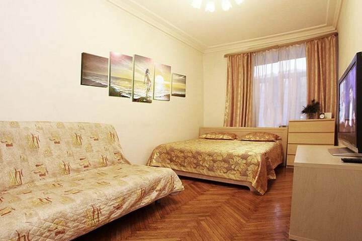Room 2 of 18