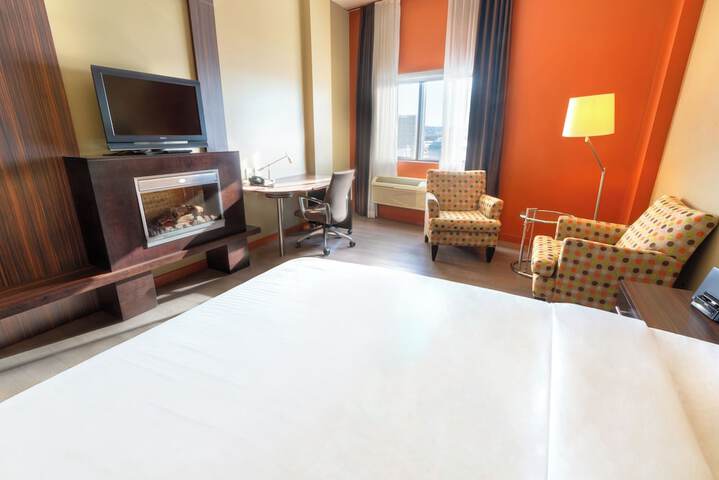 Room 10 of 62