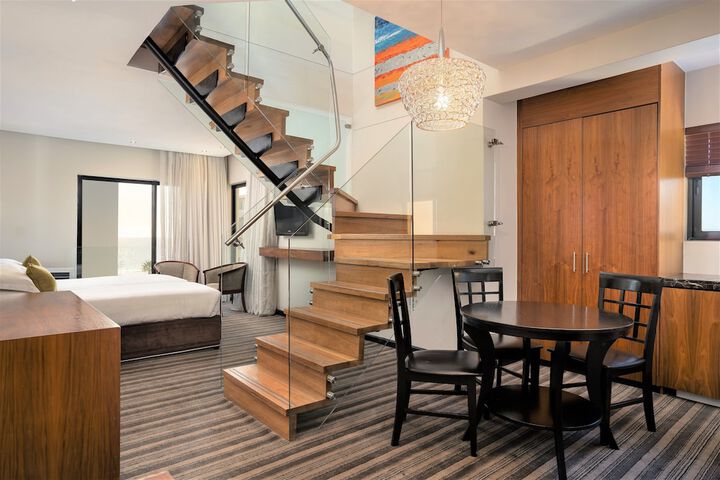 Room 32 of 112