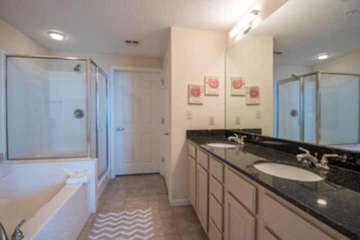 Room 3 of 21