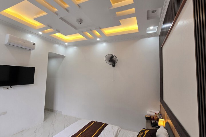 Room 21 of 62