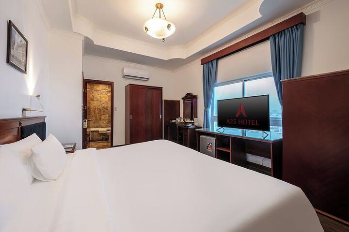 Room 15 of 25