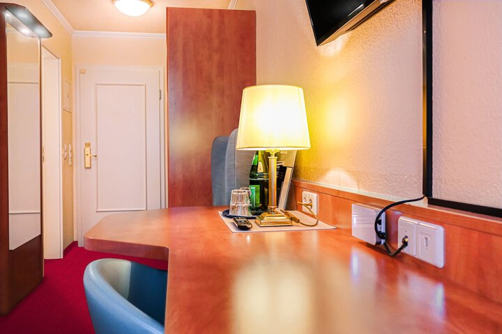 Room 20 of 43