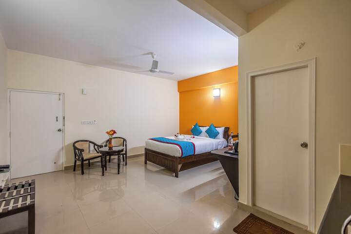 Room 12 of 33