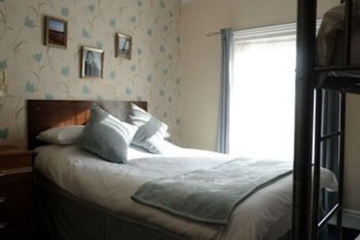 Room 6 of 30