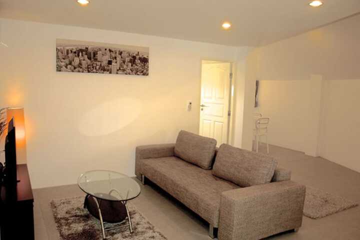 Room 13 of 23