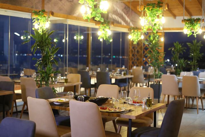 Dining 175 of 218