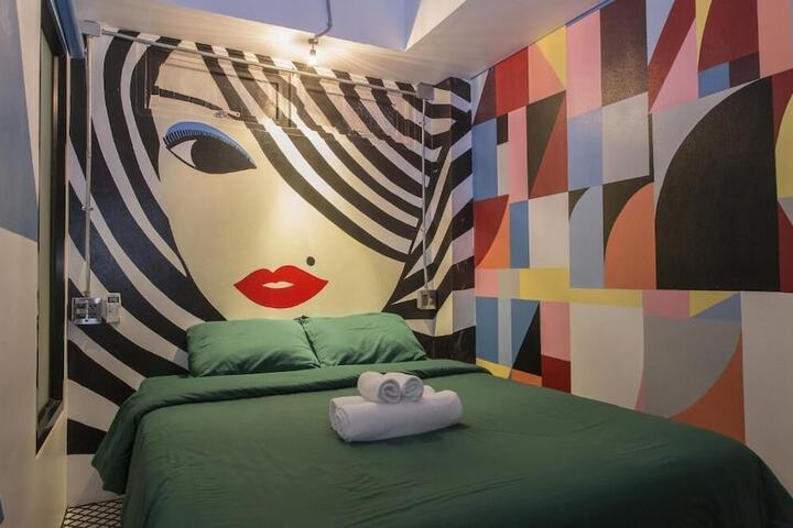 Room 10 of 63