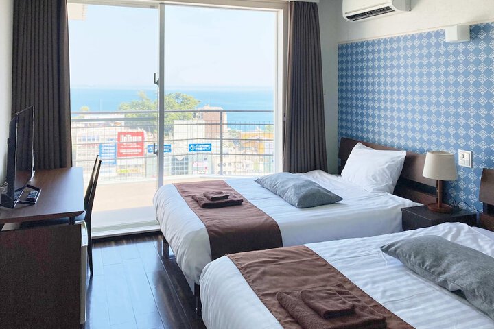 Room 42 of 79