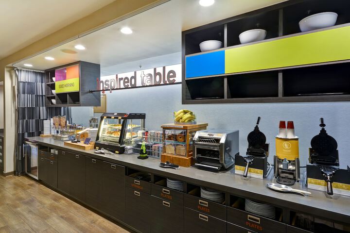 Breakfast buffet