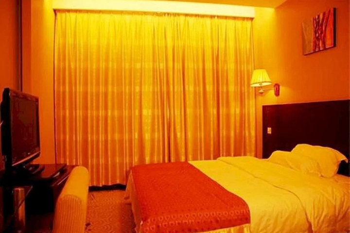 Room 4 of 7