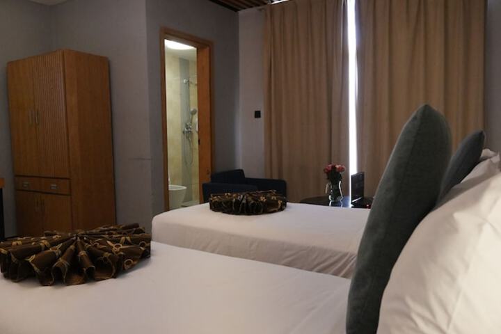 Room 46 of 173