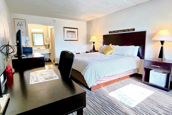 Room 30 of 41