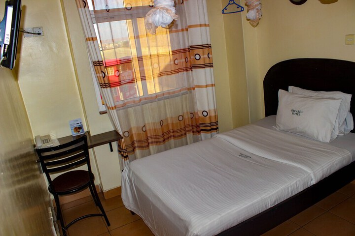 Room 6 of 53