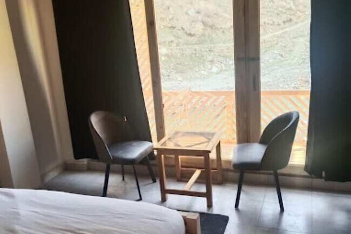 Room 2 of 15