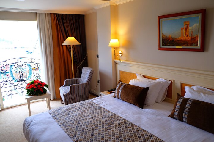 Room 6 of 36
