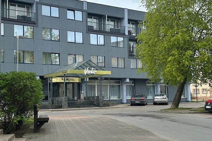 Hotel 82 of 84