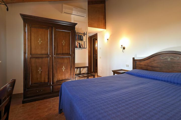 Room 4 of 29