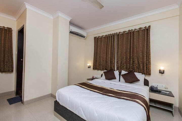 Room 6 of 15