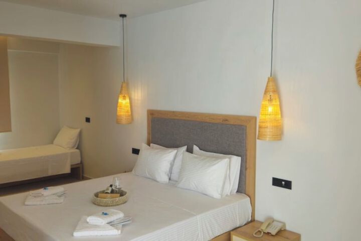 Room 14 of 100