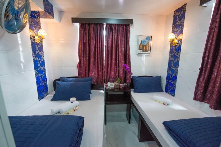 Room 12 of 42