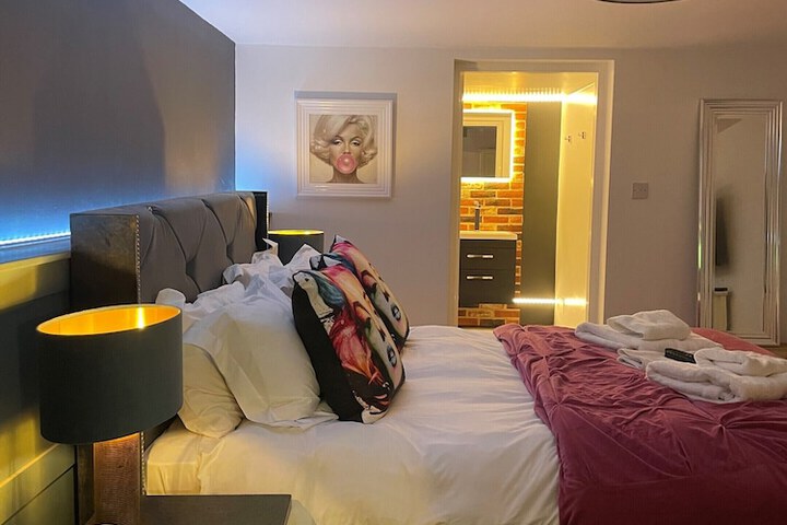 Room 29 of 86