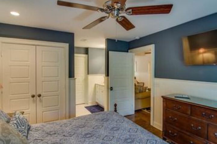 Room 25 of 60