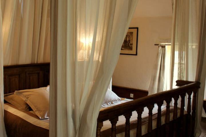 Room 11 of 47