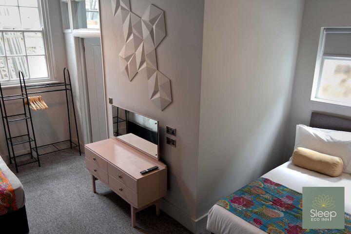 Room 15 of 32
