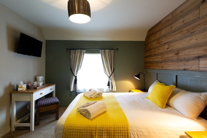 Room 8 of 34