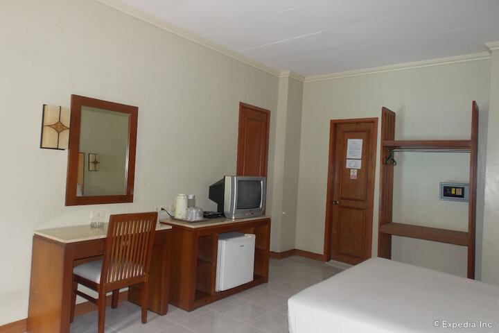 Room 10 of 56