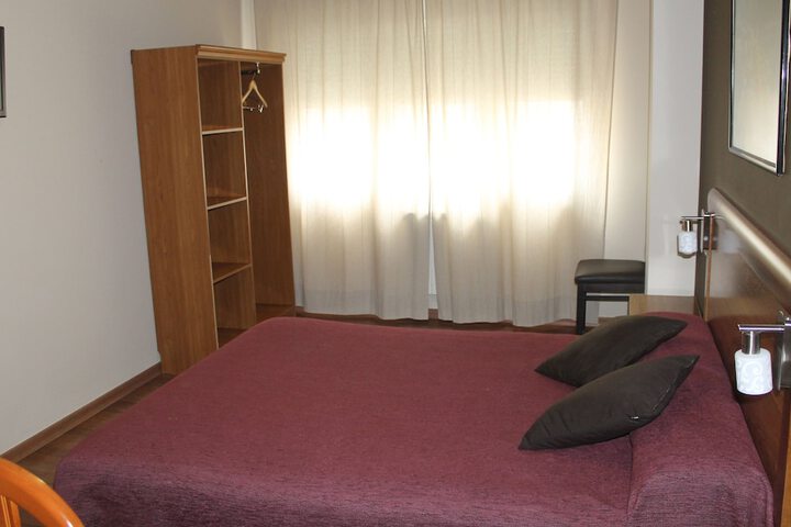 Room 5 of 43