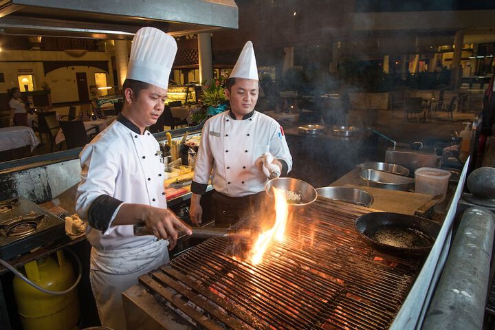 Dining 53 of 66