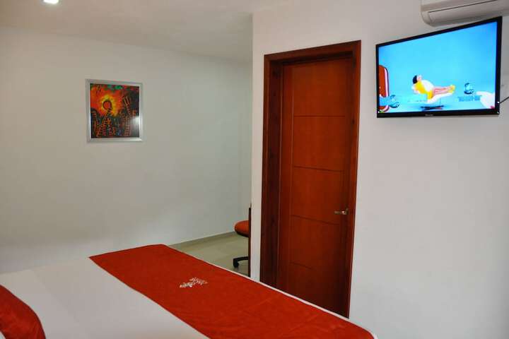 Room 7 of 13