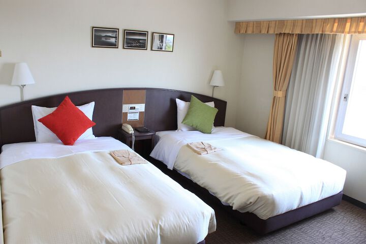 Room 10 of 81