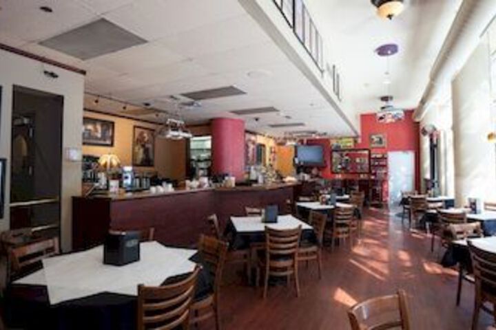 Dining 66 of 73