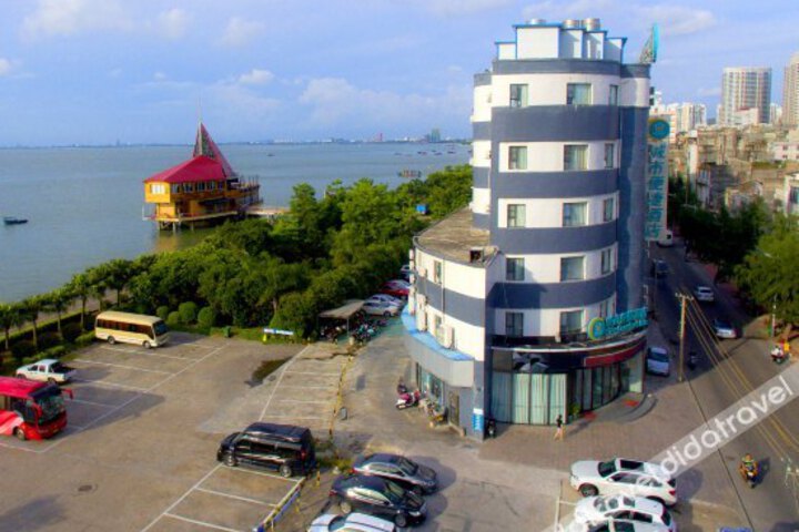 City Comfort Inn