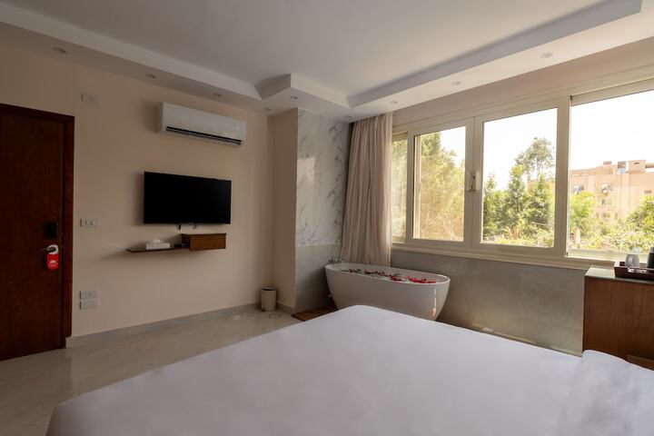 Room 6 of 24