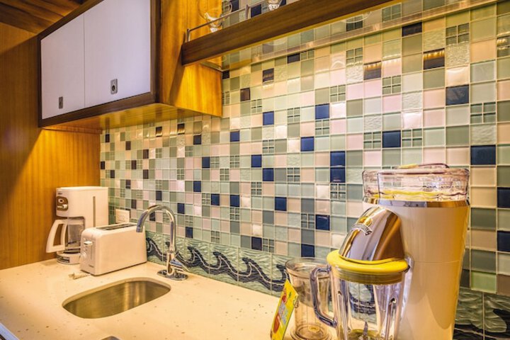 Private kitchenette