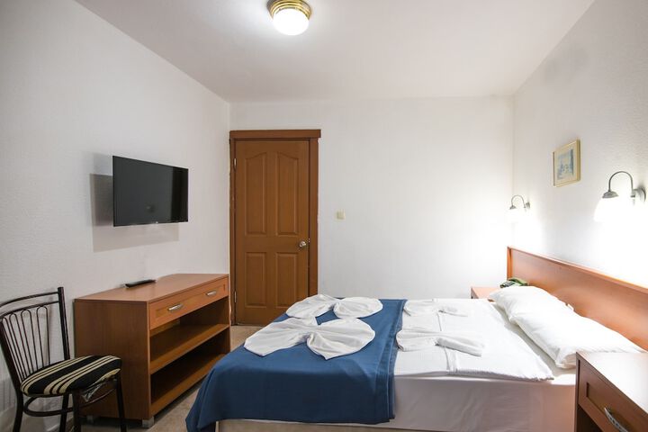Room 12 of 49